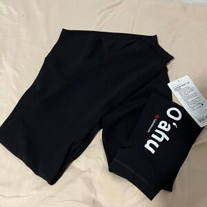 Lululemon Align leggings. Hawaiian collection, Island of Oahu. New with tags.